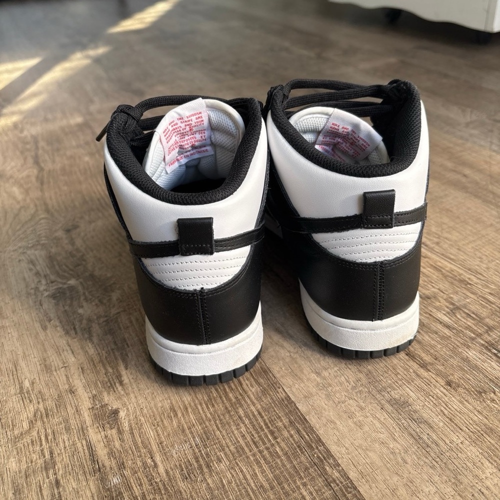 Nike Dunk High - image 3